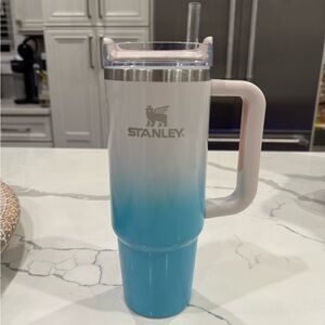 Stanley Blue and White Gradient Tumbler with Handle